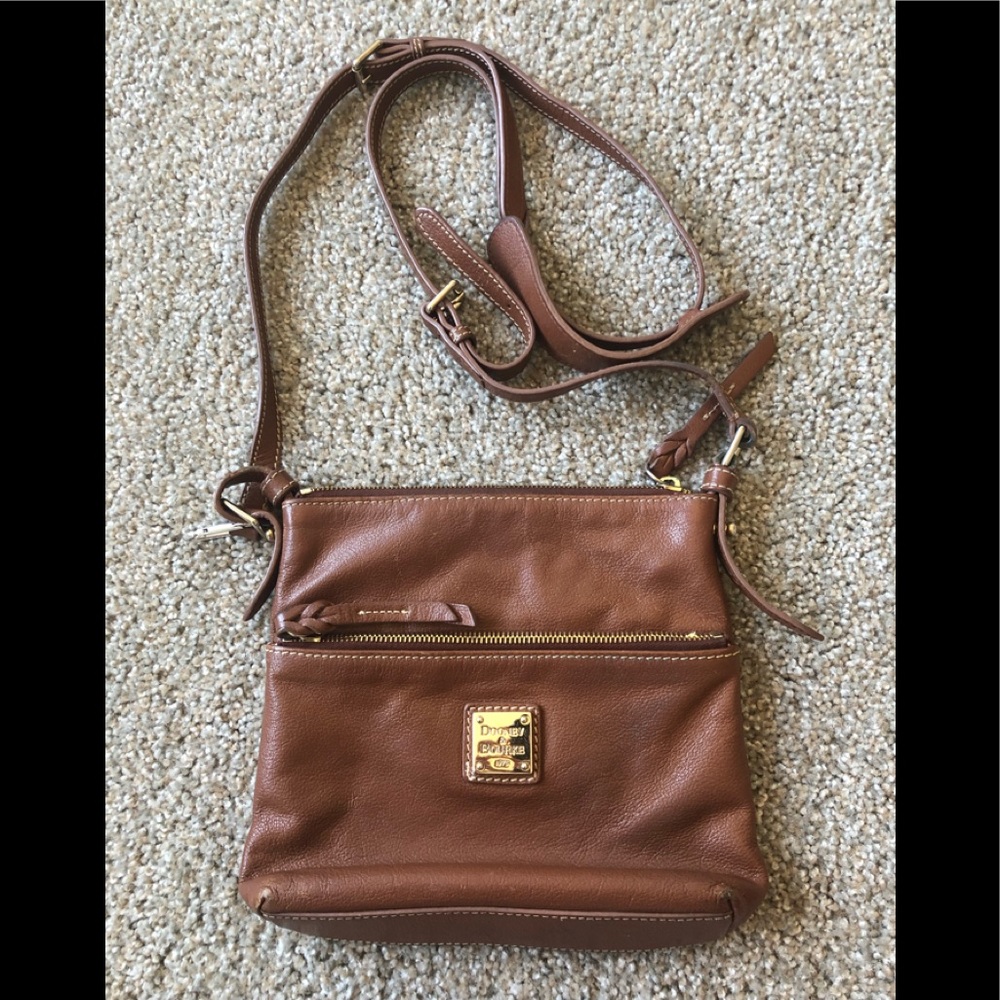 Dooney and bourke leather purse